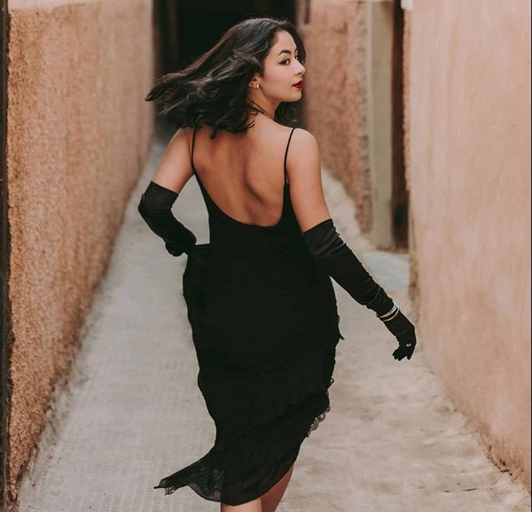 Come scegliere il perfetto tubino nero per un evento di networking professionale?