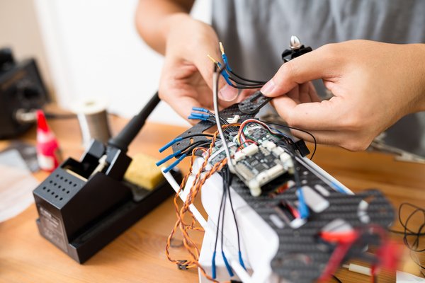 Come possono i droni essere utilizzati per un rapido rilevamento di incendi boschivi?